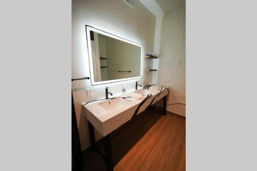 3E - *Renovated* 3 Min To Hillman Cancer Center Sleeps 6 Pittsburgh Zewnętrze zdjęcie